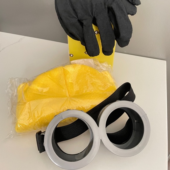 Minions Themed Halloween Costume Accessories, 3 pcs - Picture 3 of 4